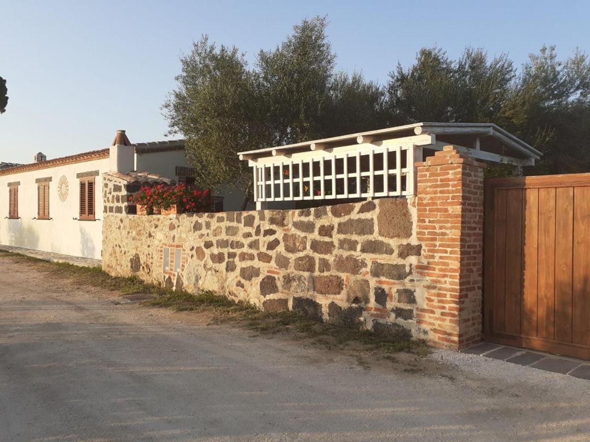 Casa Vacanze Sisuledda Орозеи Екстериор снимка