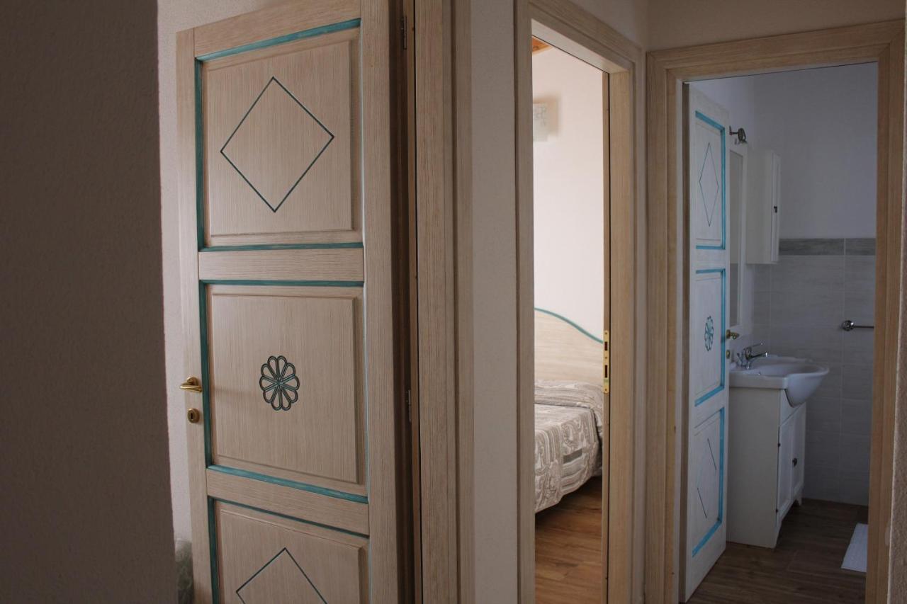 Casa Vacanze Sisuledda Орозеи Екстериор снимка