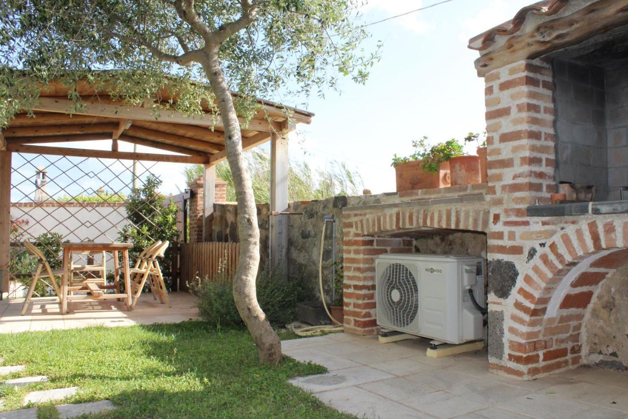 Casa Vacanze Sisuledda Орозеи Екстериор снимка
