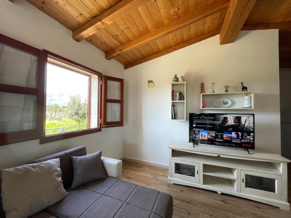 Casa Vacanze Sisuledda Орозеи Екстериор снимка