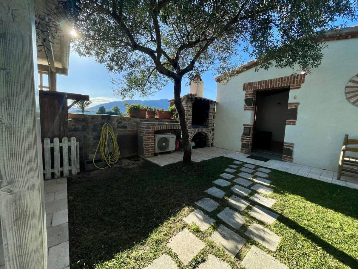 Casa Vacanze Sisuledda Орозеи Екстериор снимка
